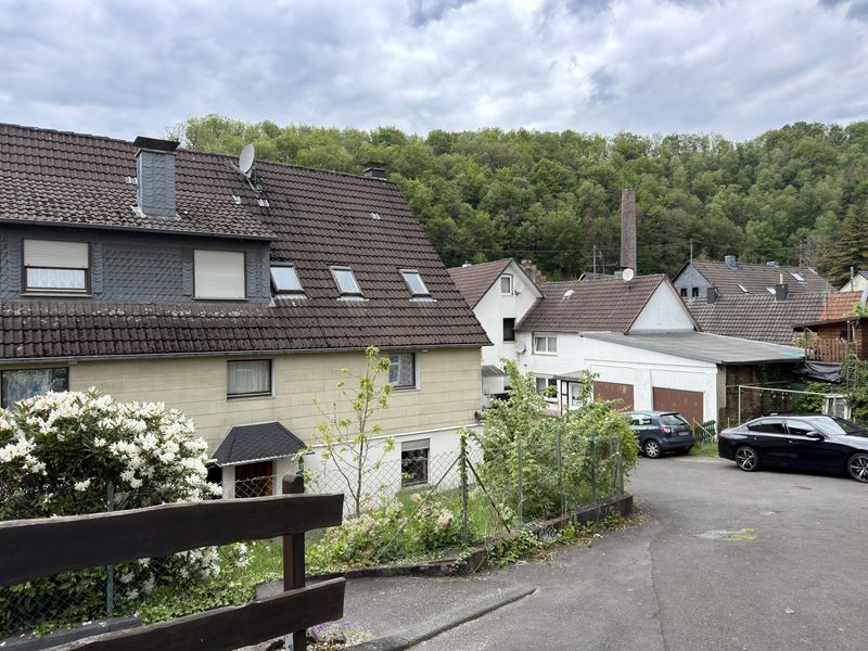Charmantes Einfamilienhaus mit Atelier & Entwicklungspotenzial – 45 km von Köln, mitten im Grünen